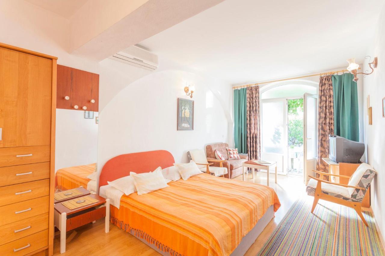 Green Garden Rooms & Apartments Makarska Bagian luar foto