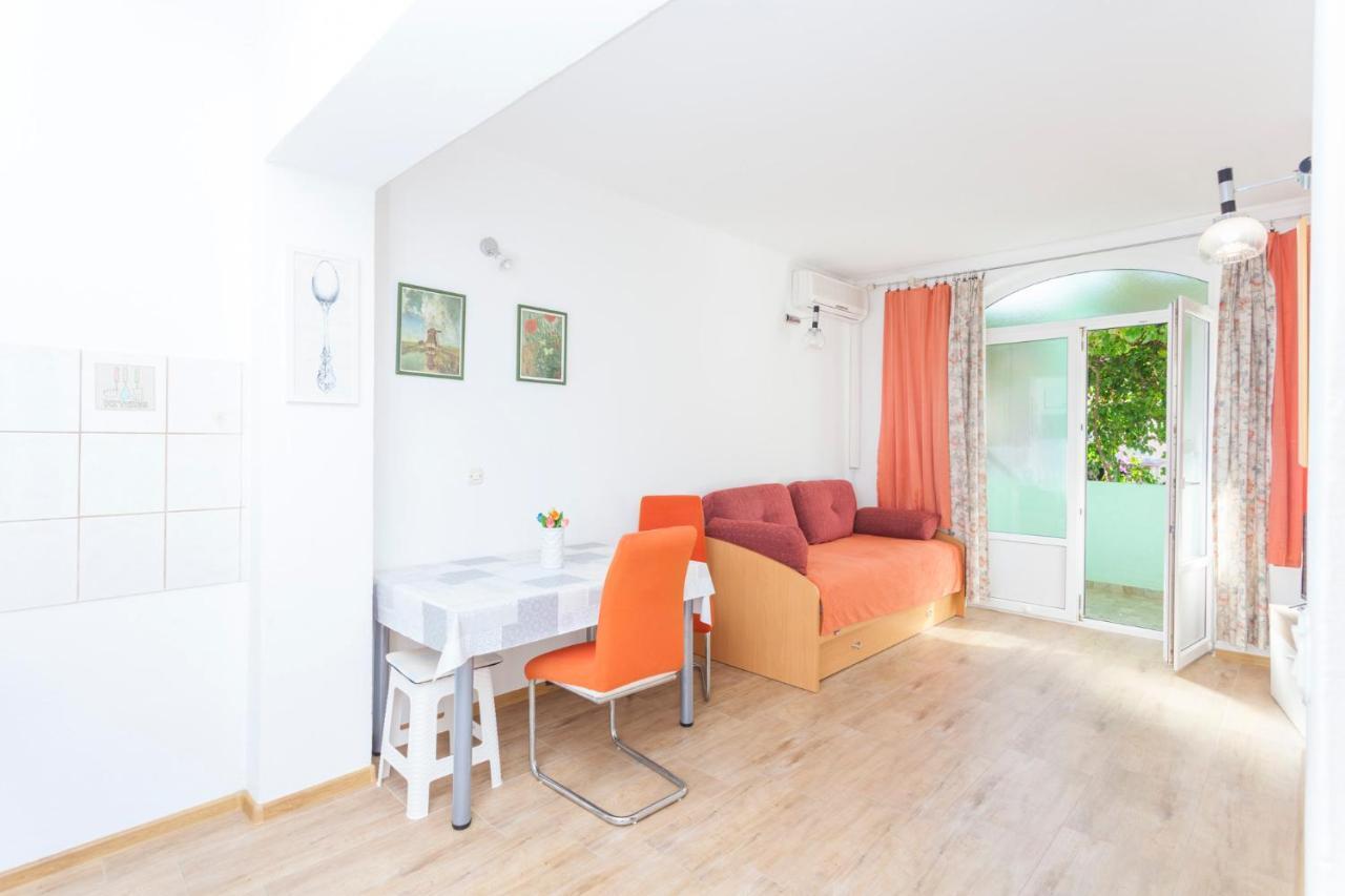 Green Garden Rooms & Apartments Makarska Bagian luar foto