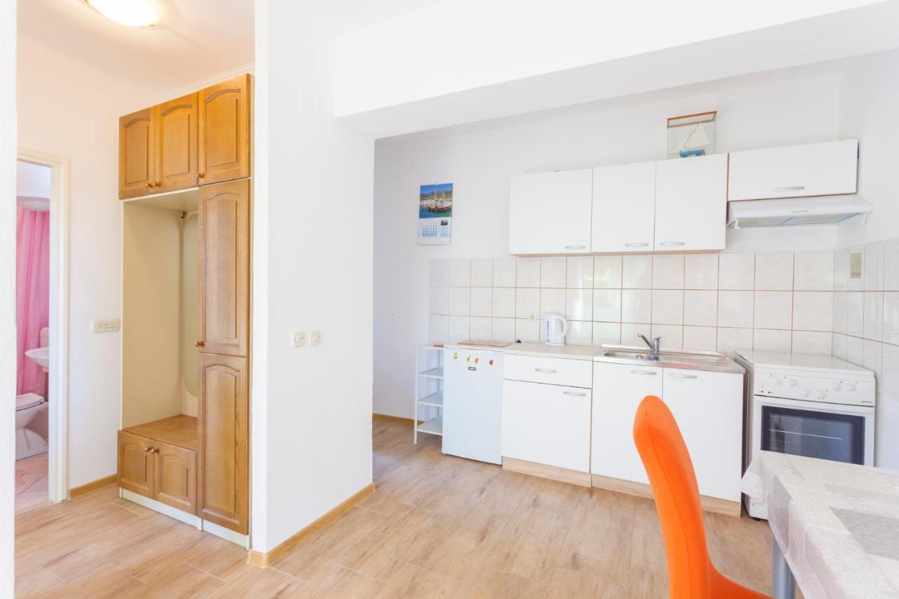 Green Garden Rooms & Apartments Makarska Bagian luar foto